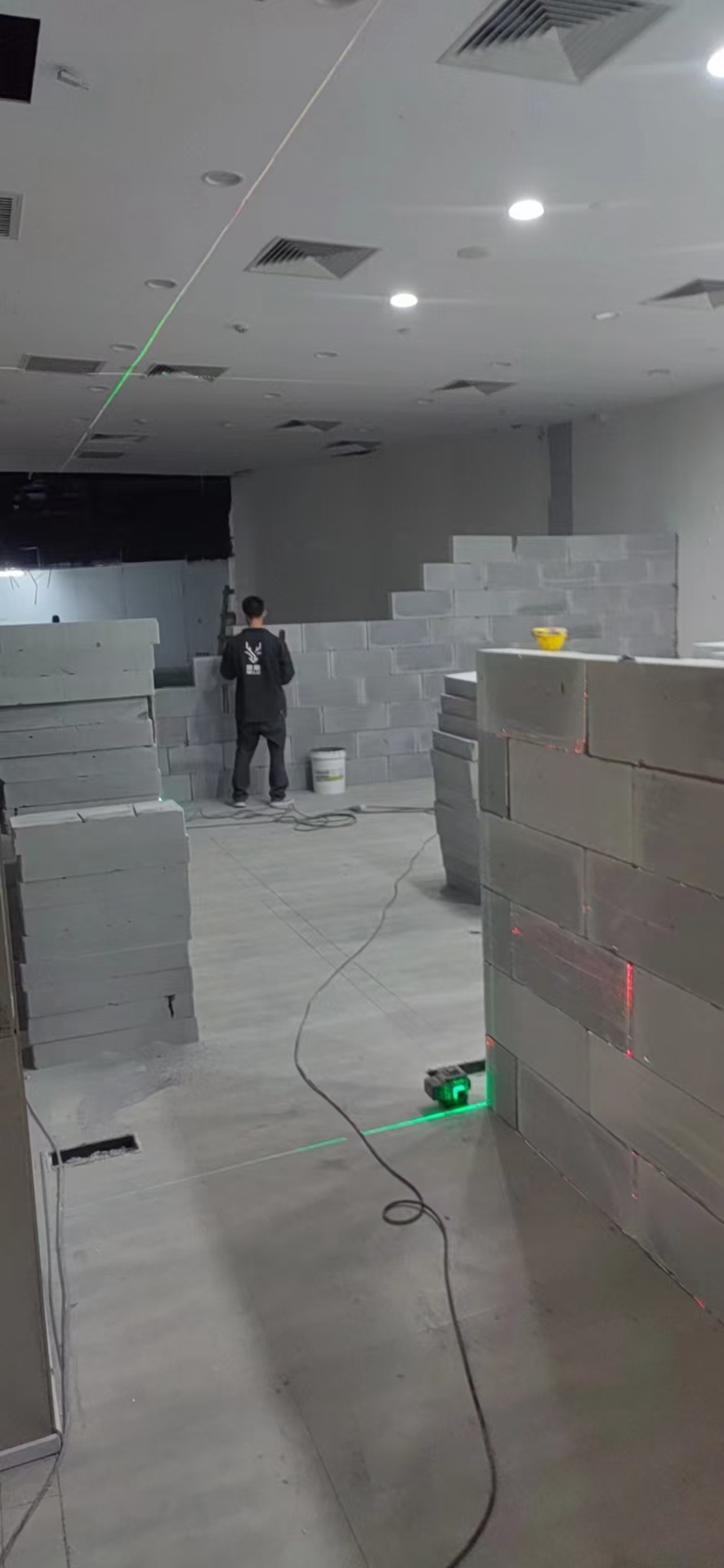 酒店宾馆隔墙施工场景
