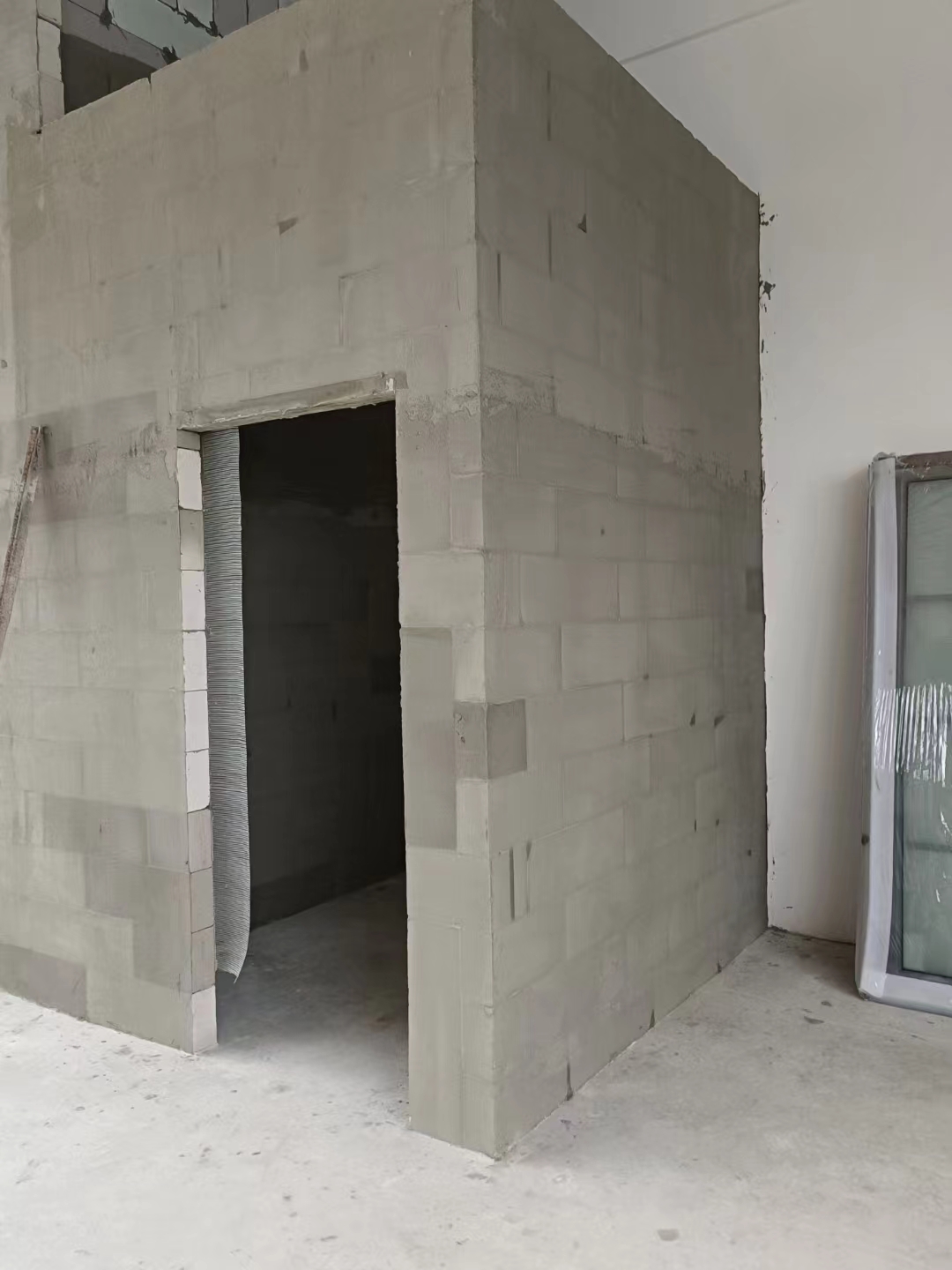 厂房轻质砖隔墙施工场景